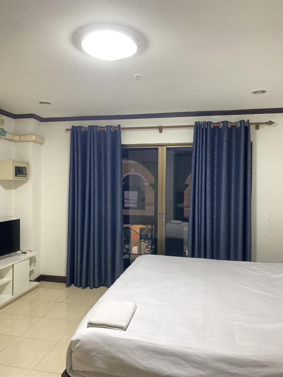 Budget Inn Паттайя Экстерьер фото